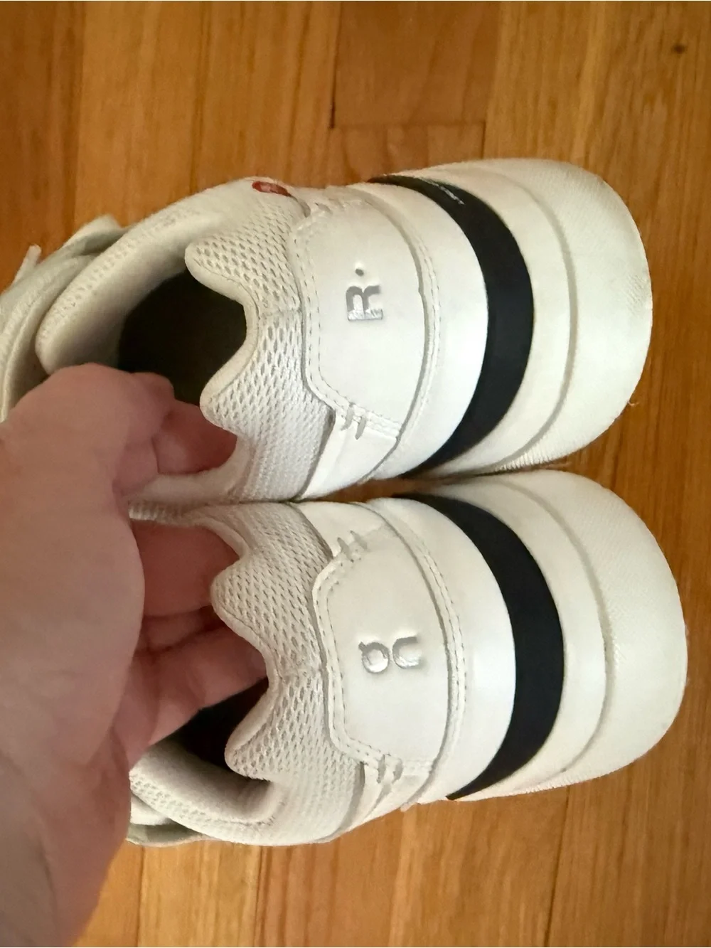 White Low-Top Sneakers with Red Tongue Accent - Picture 4 of 6